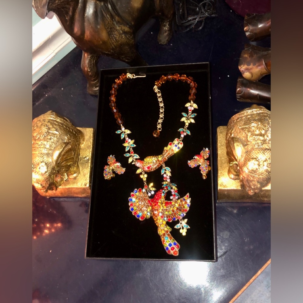 Heidi Daus “ Mary Poppins Come fly with Me” Bird Necklace and Earring Set - Picture 8 of 10